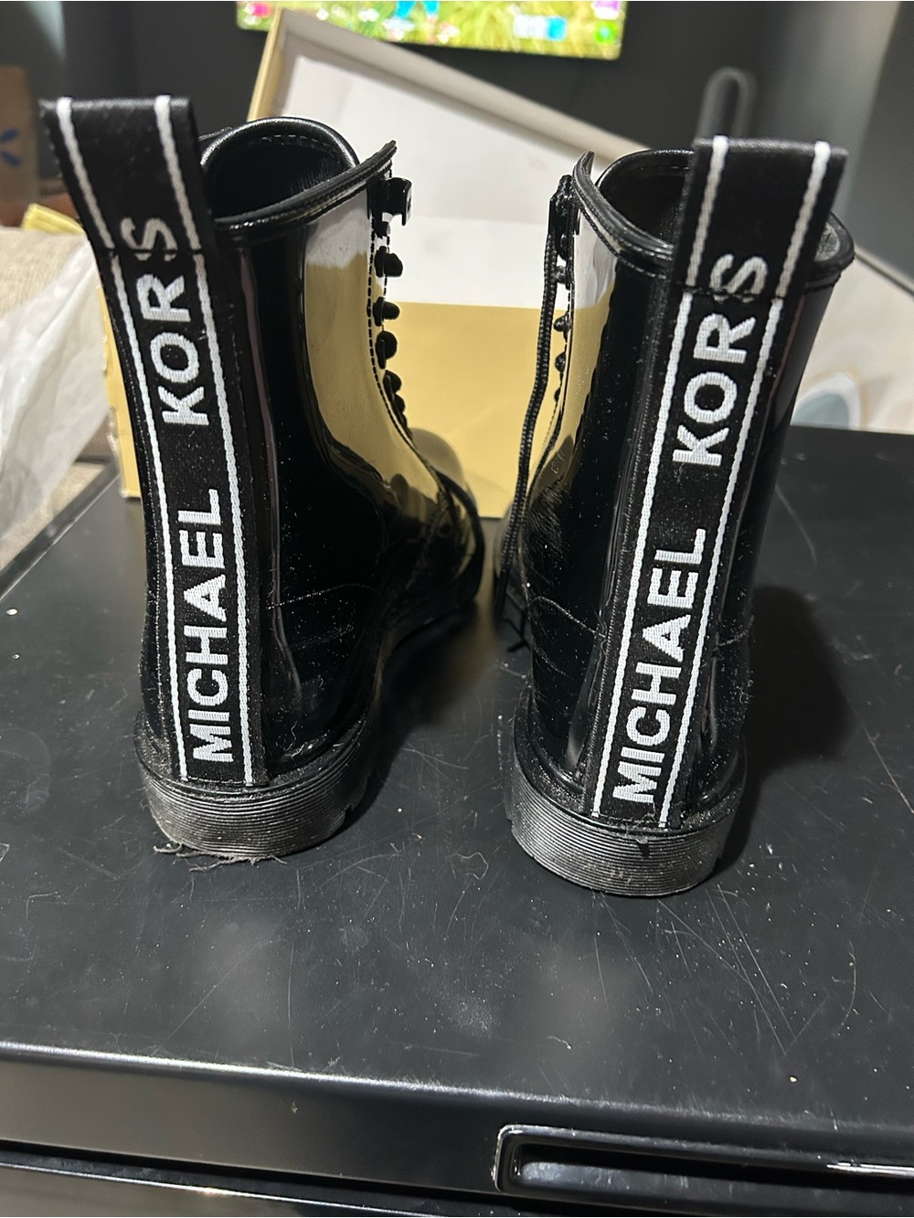 Michael Kors size 8 Women’s tie up Rain boots